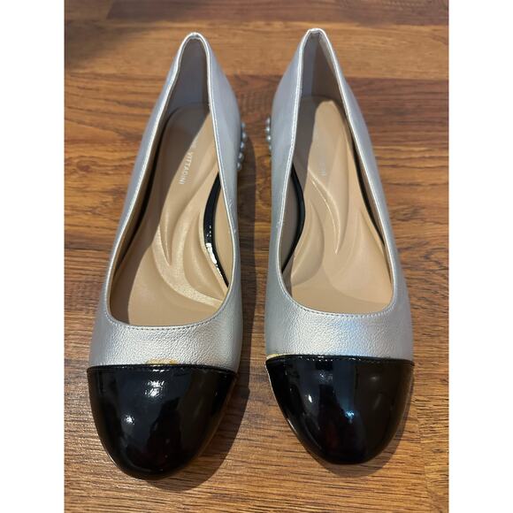 Adrienne Vittadini Corsage Faux Patent Pearl Flats – Silver/Black – Size 9.5 - Picture 3 of 10